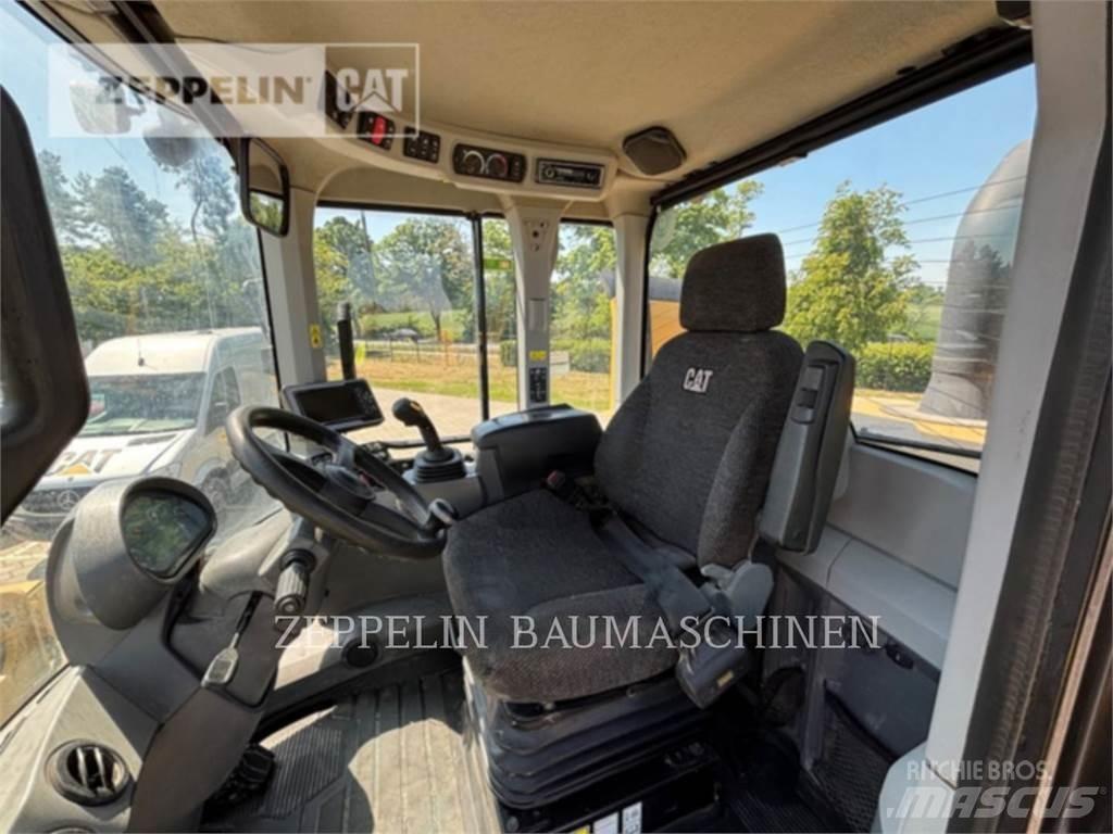 CAT 938M Pyöräkuormaajat