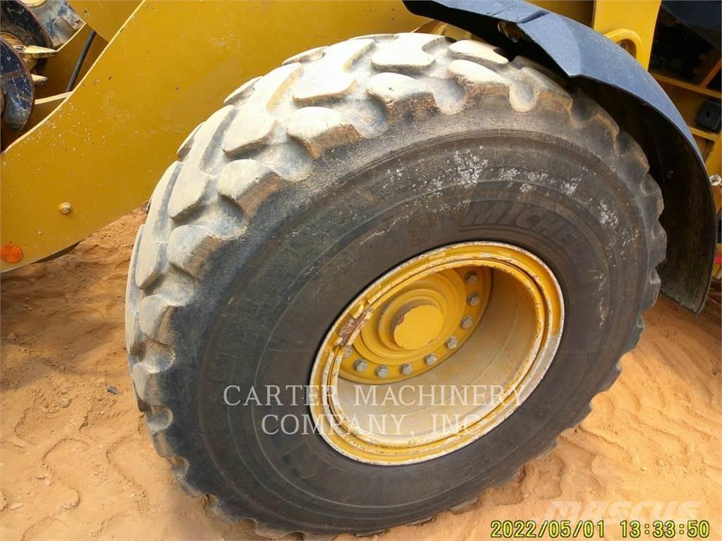 CAT 938M Pyöräkuormaajat