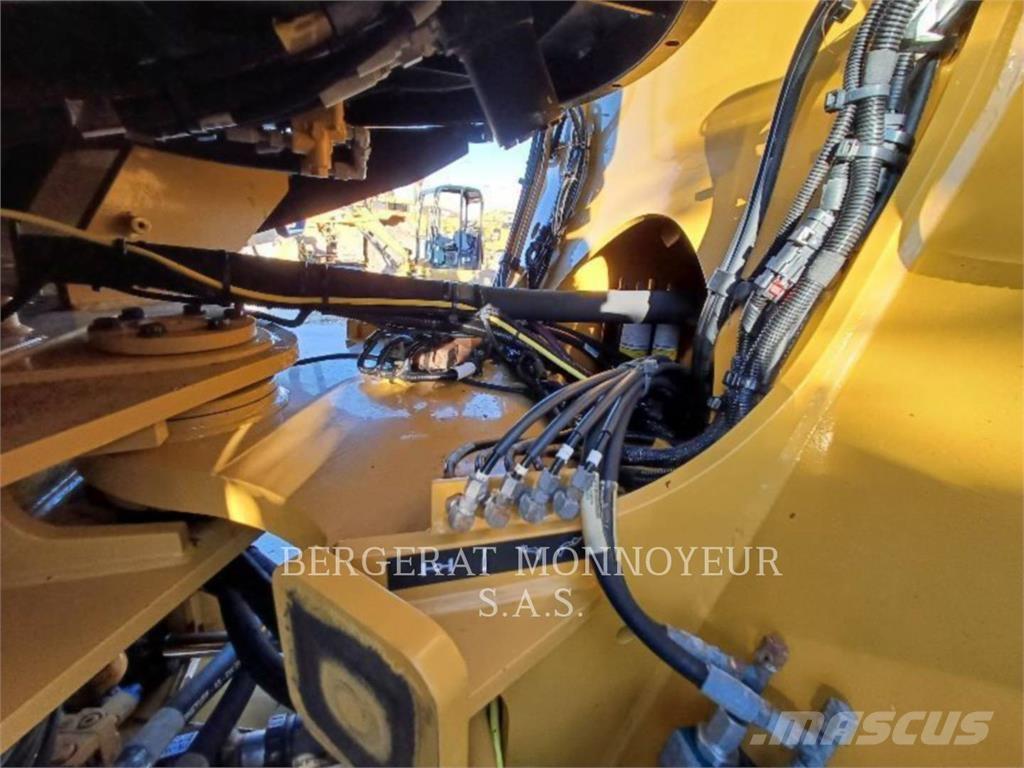 CAT 938M Pyöräkuormaajat