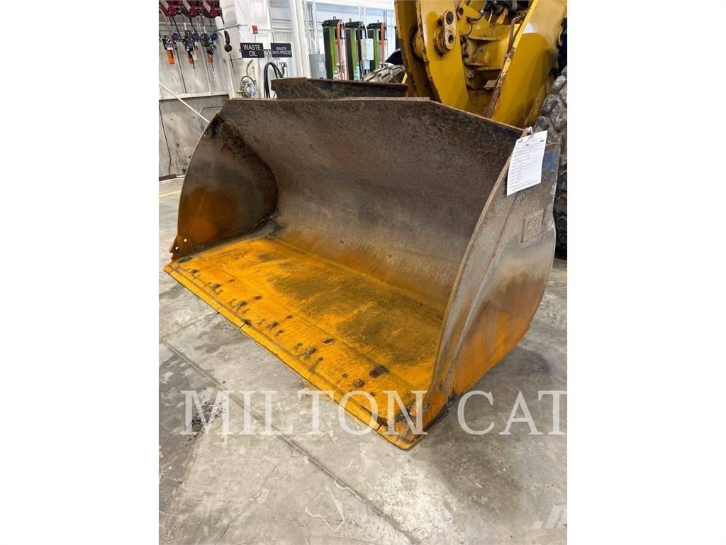CAT 938M 3V Pyöräkuormaajat