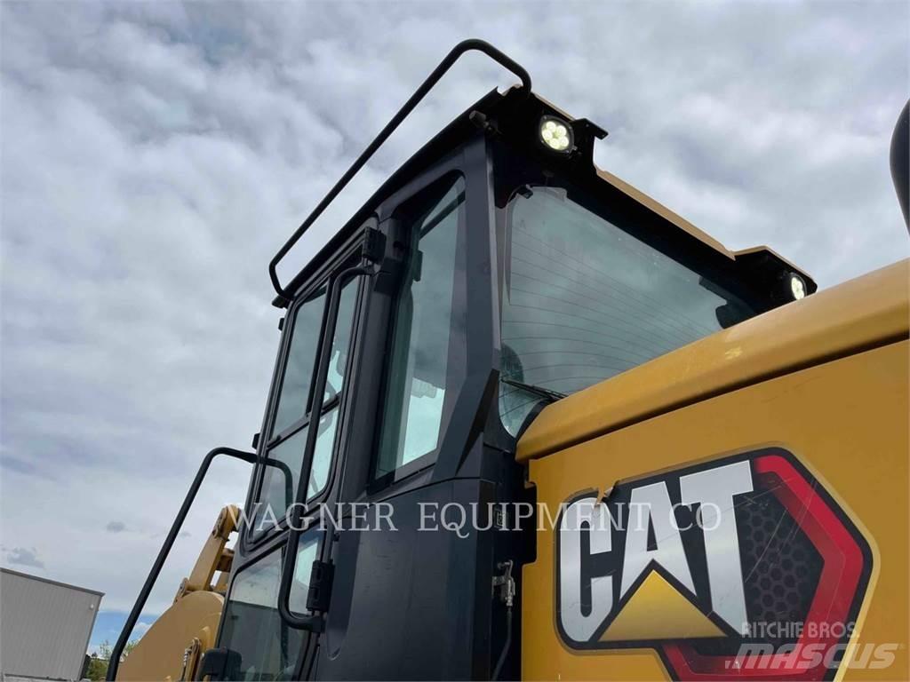 CAT 938M HL Pyöräkuormaajat