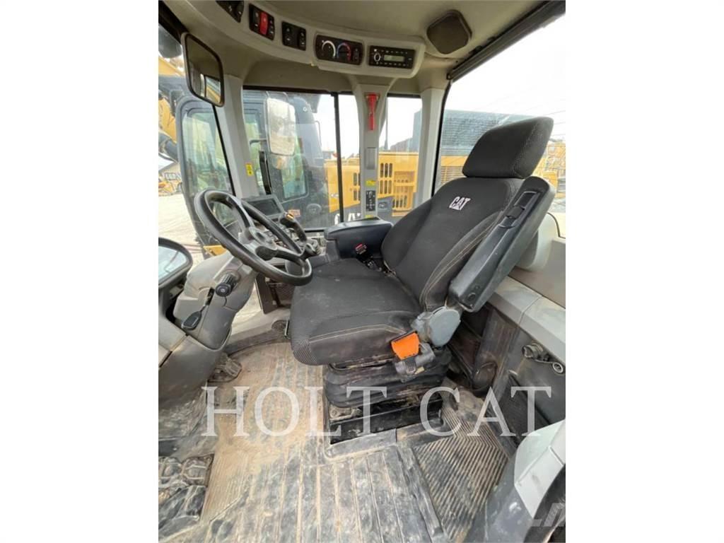 CAT 938M QC Pyöräkuormaajat