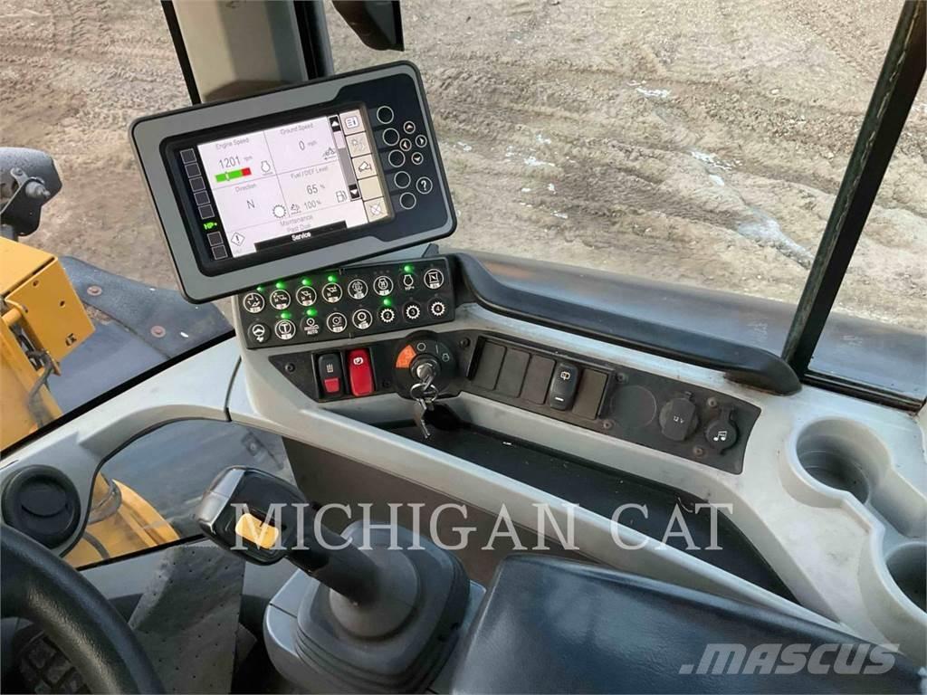 CAT 938M R+ Pyöräkuormaajat