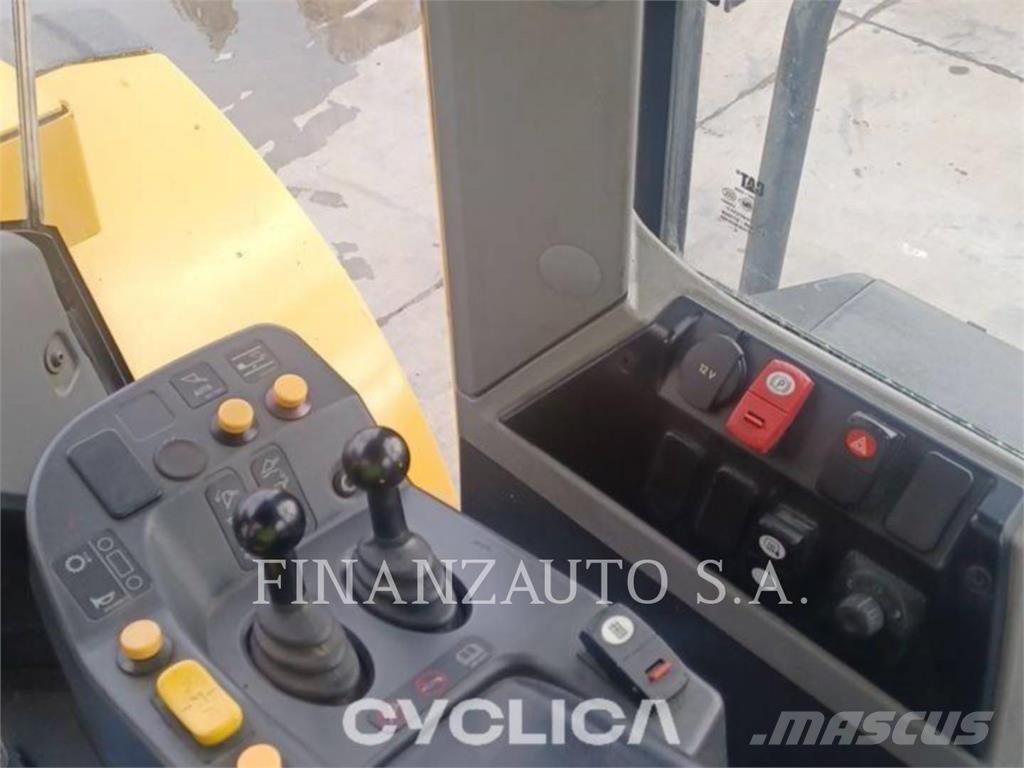 CAT 950M Pyöräkuormaajat