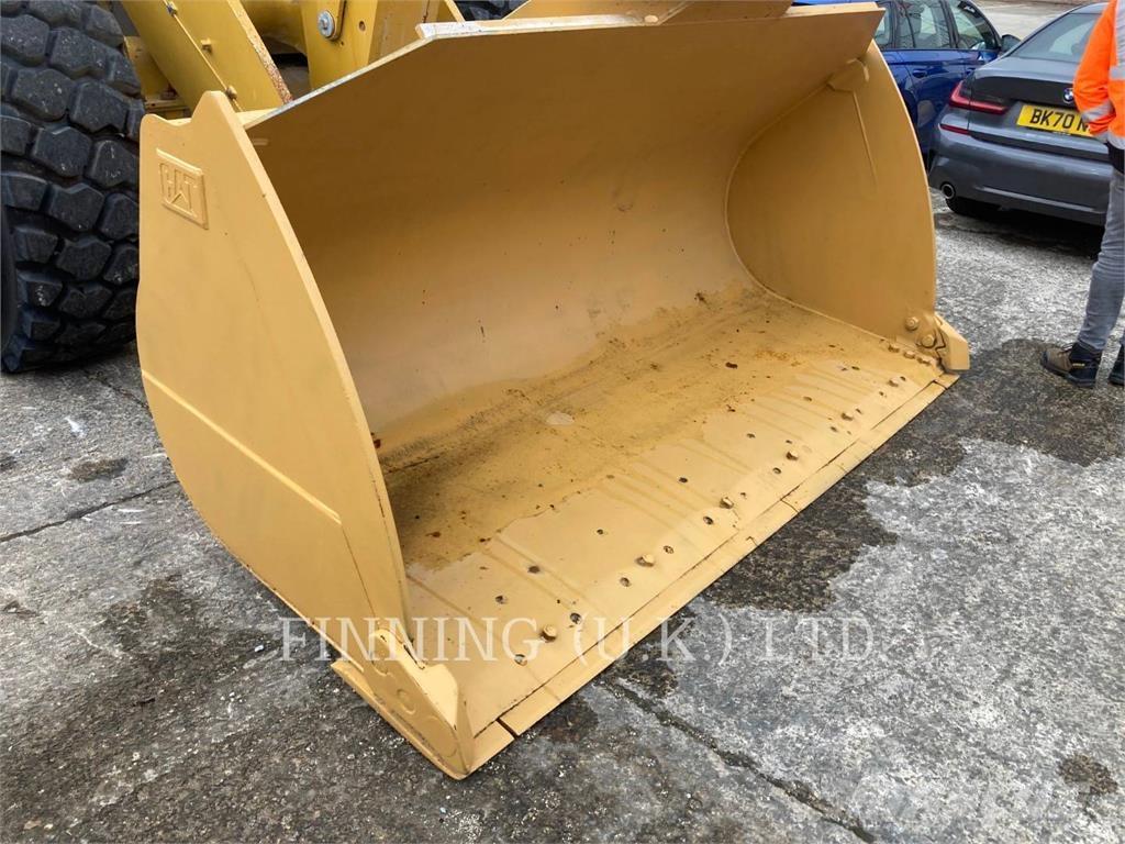 CAT 950M Pyöräkuormaajat