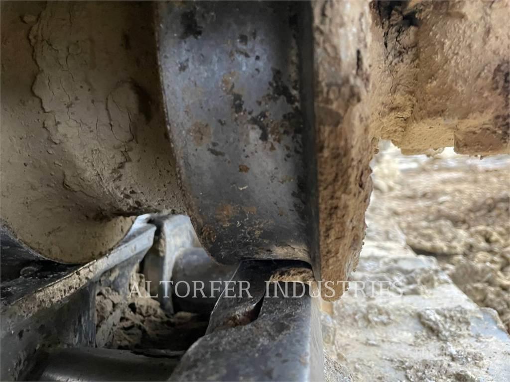 CAT 953D Telakuormaajat
