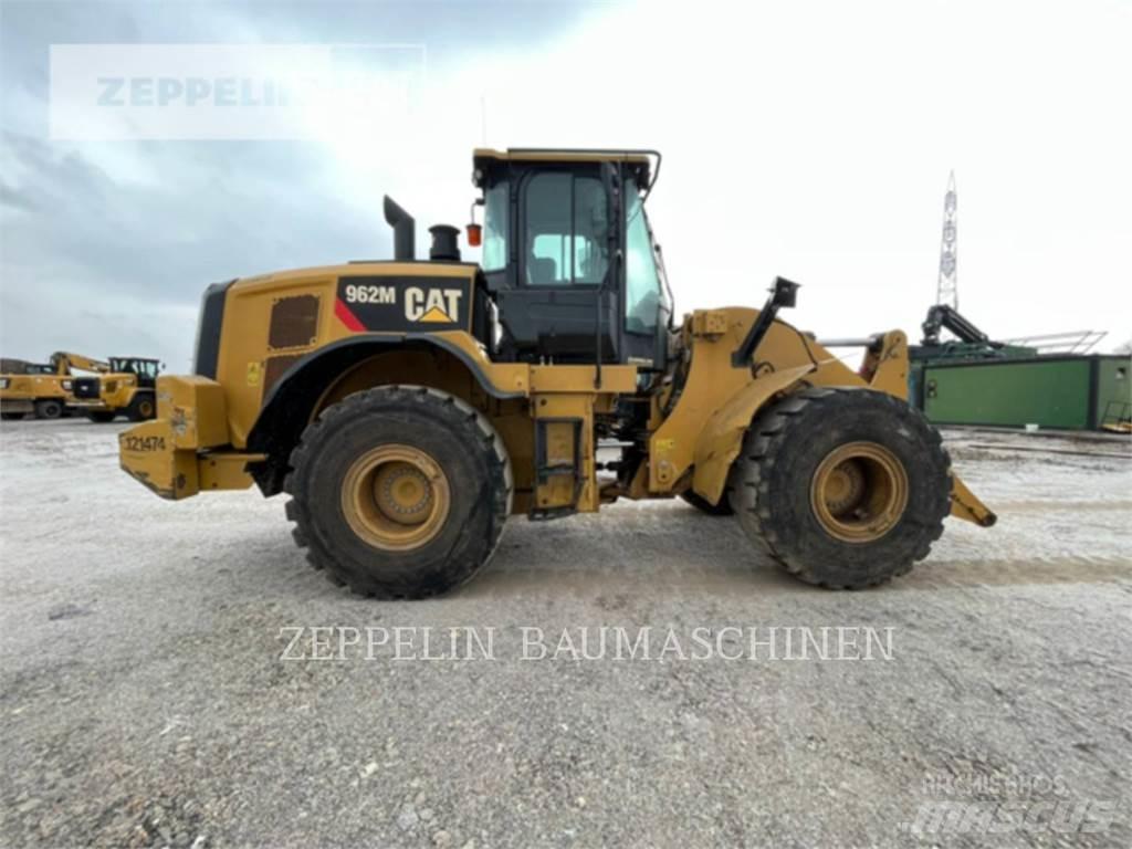 CAT 962M Pyöräkuormaajat