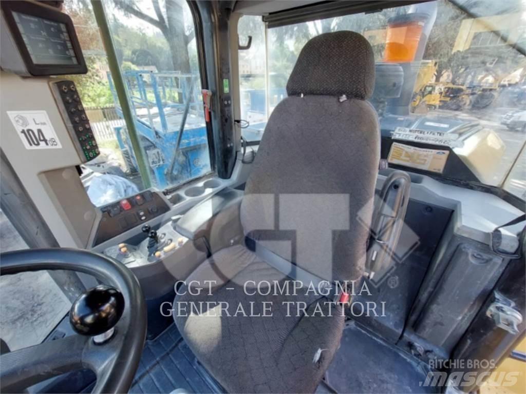 CAT 962M Pyöräkuormaajat