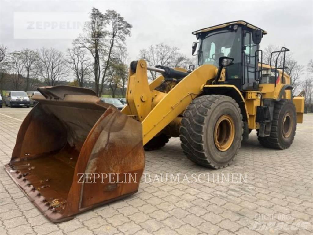 CAT 962M Pyöräkuormaajat