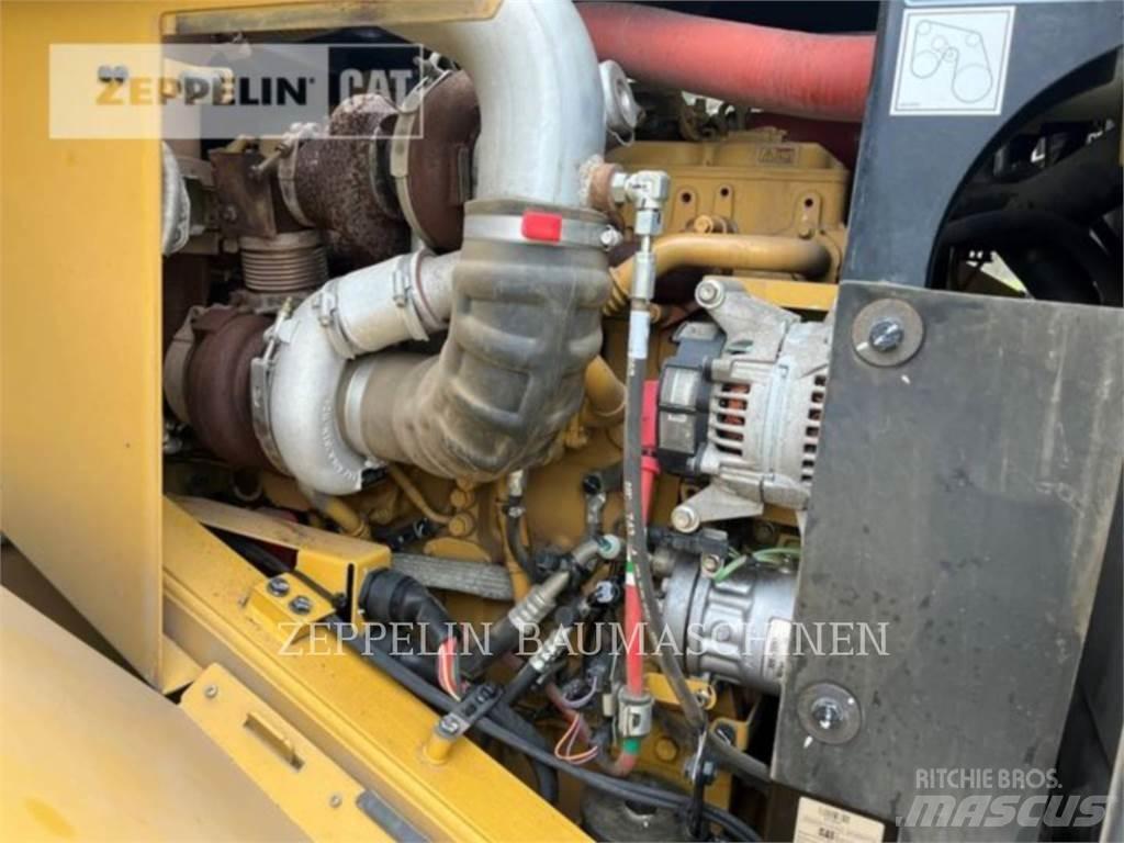 CAT 962M Pyöräkuormaajat