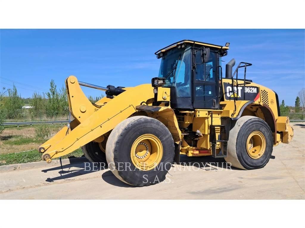 CAT 962M Pyöräkuormaajat