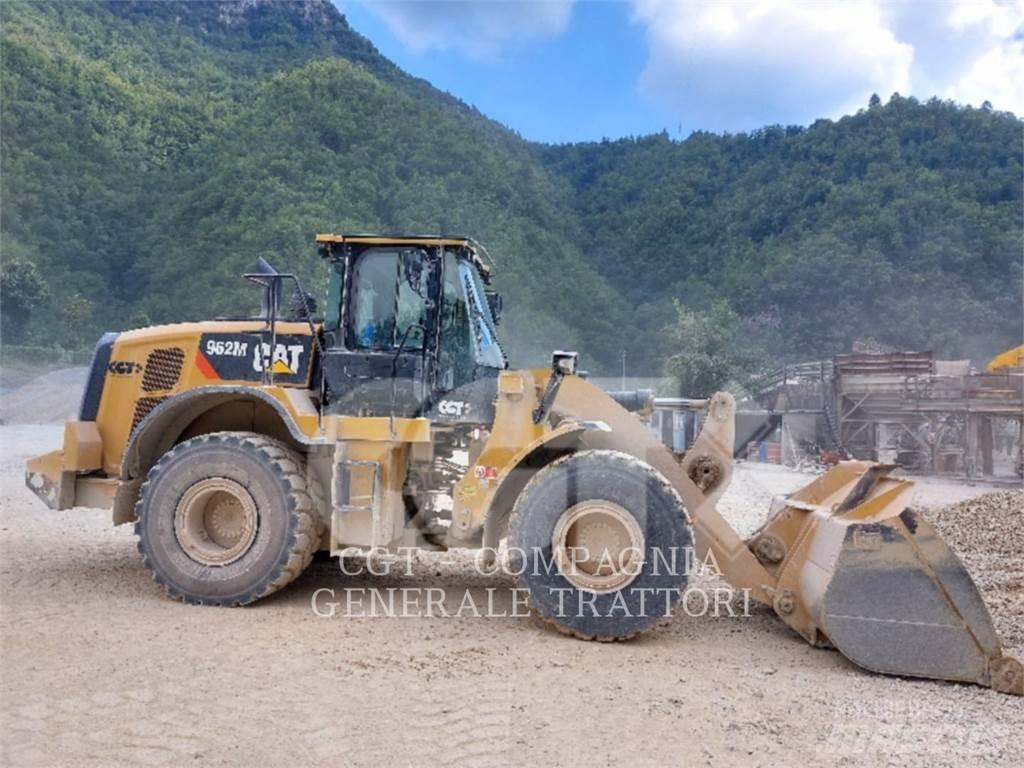 CAT 962M Pyöräkuormaajat