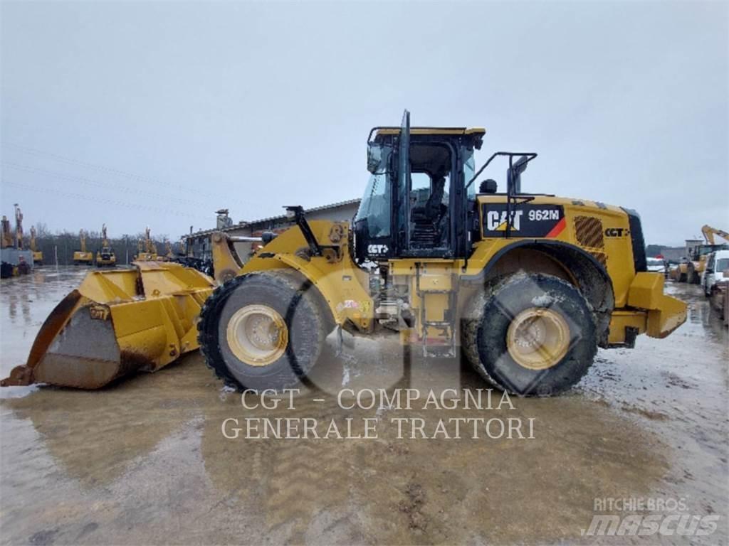 CAT 962M Pyöräkuormaajat