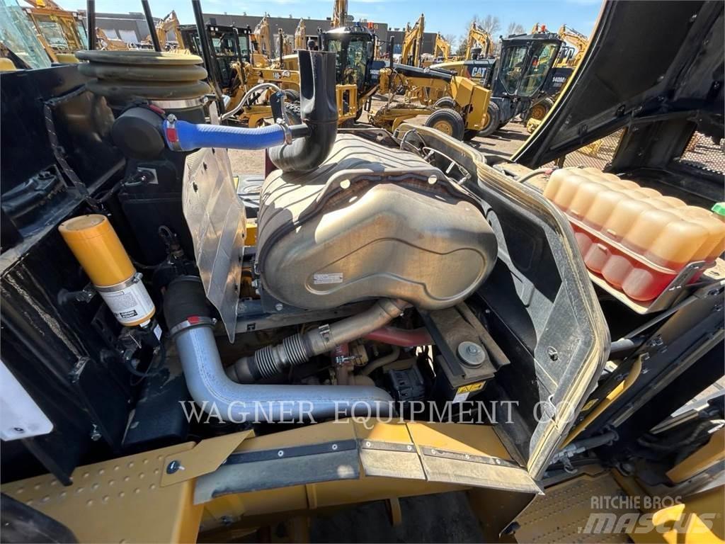 CAT 962M Pyöräkuormaajat