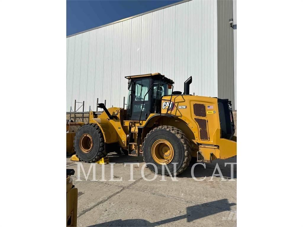 CAT 962M Pyöräkuormaajat