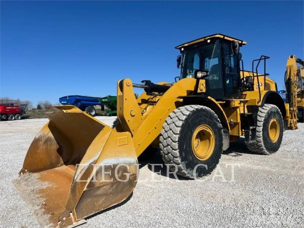 CAT 962M Pyöräkuormaajat