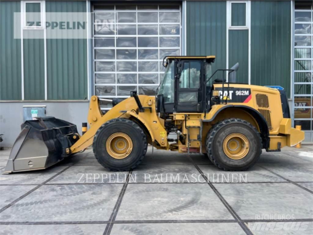 CAT 962M Pyöräkuormaajat