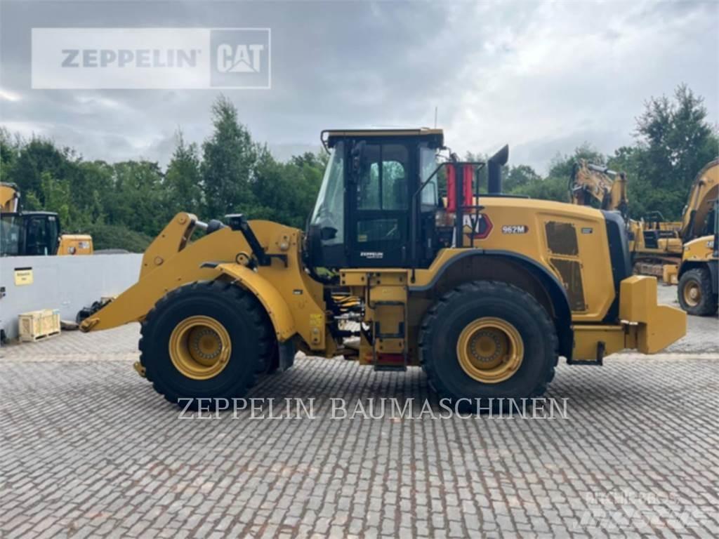 CAT 962M Pyöräkuormaajat