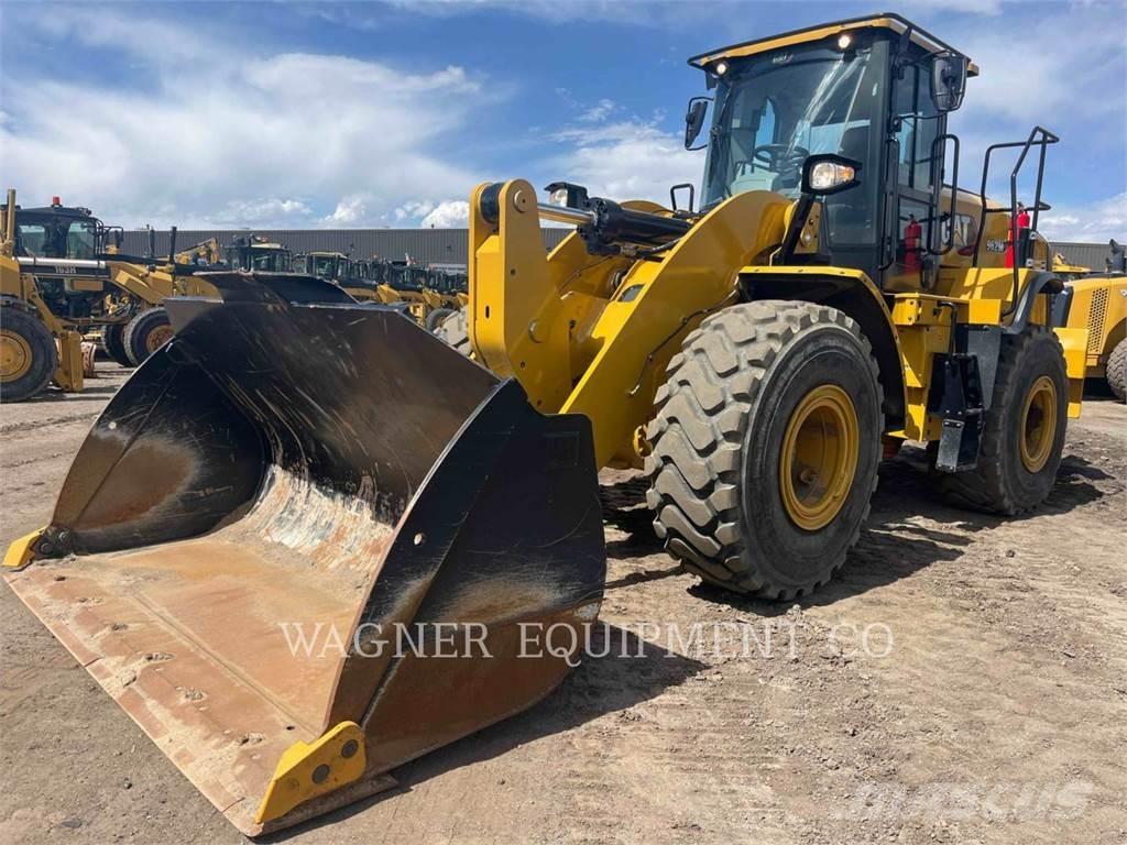 CAT 962M Pyöräkuormaajat