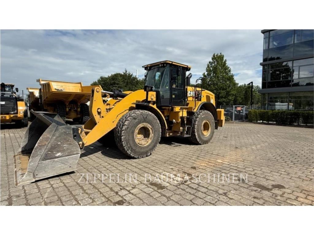 CAT 962M Pyöräkuormaajat
