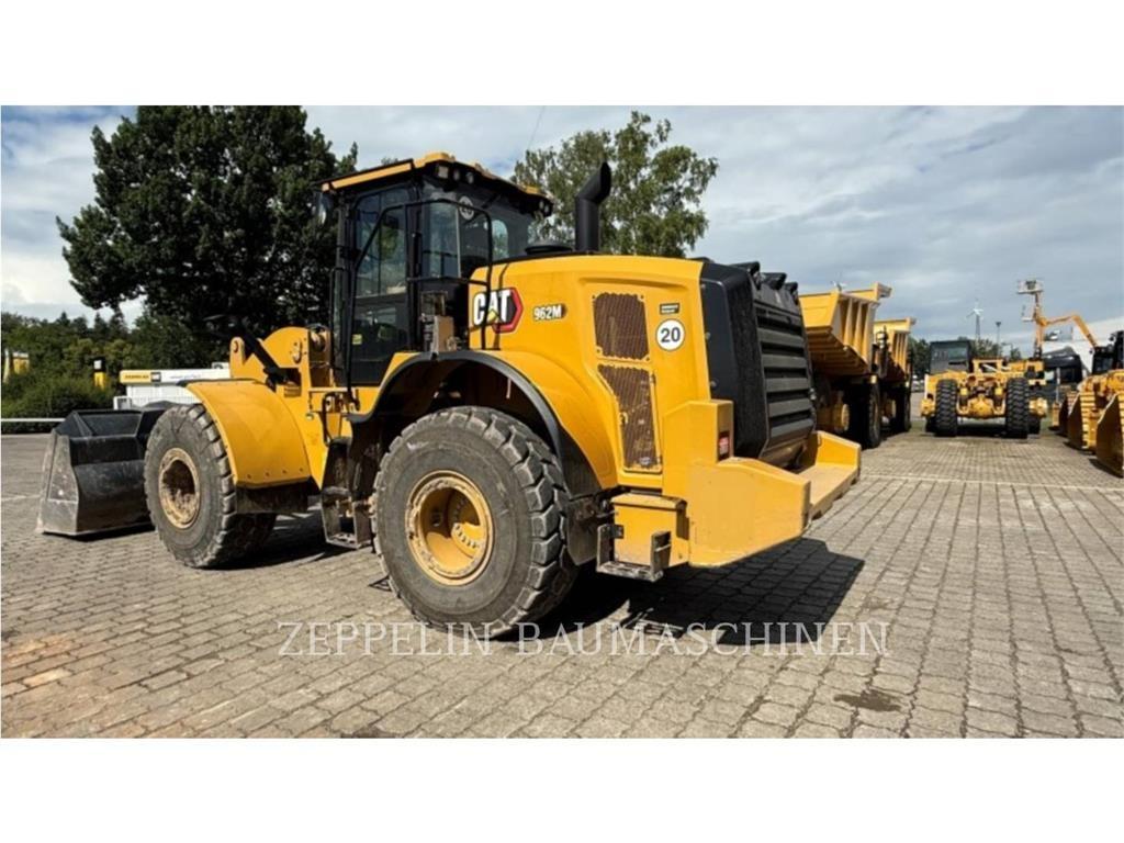CAT 962M Pyöräkuormaajat