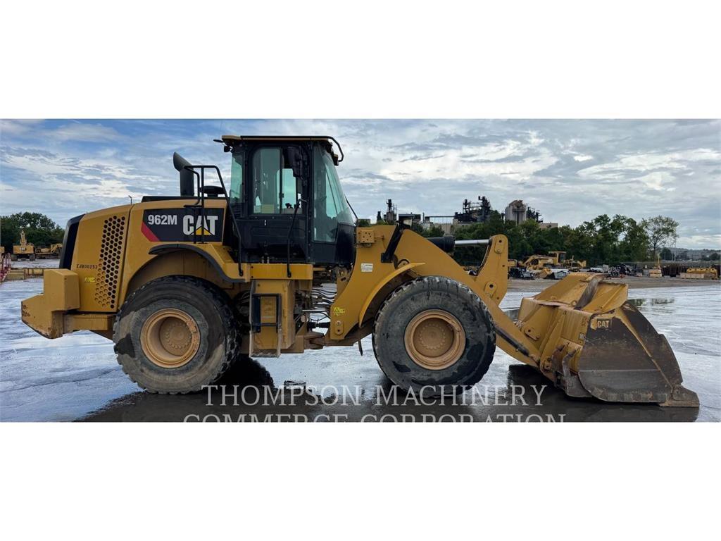 CAT 962M Pyöräkuormaajat