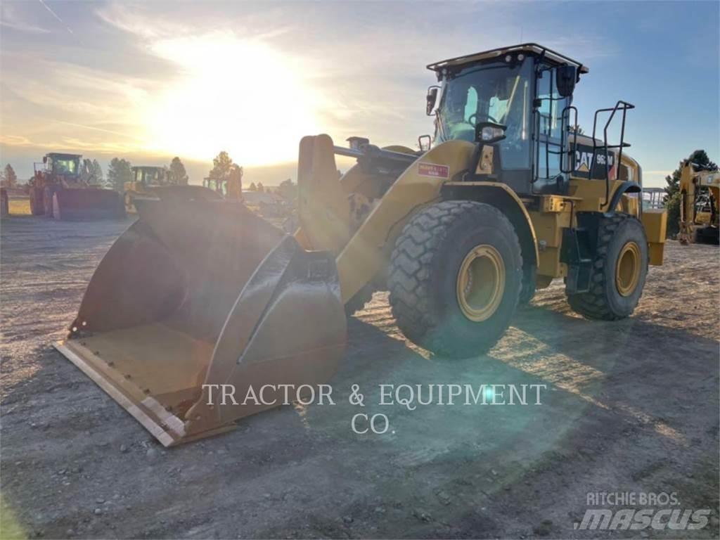CAT 962M Pyöräkuormaajat