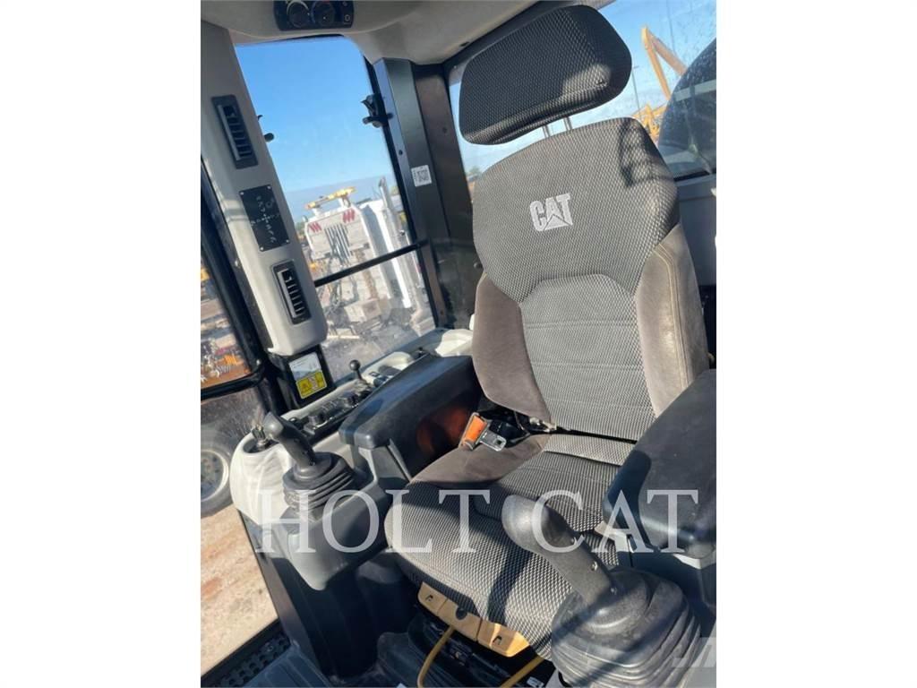 CAT 963 Pyöräkuormaajat