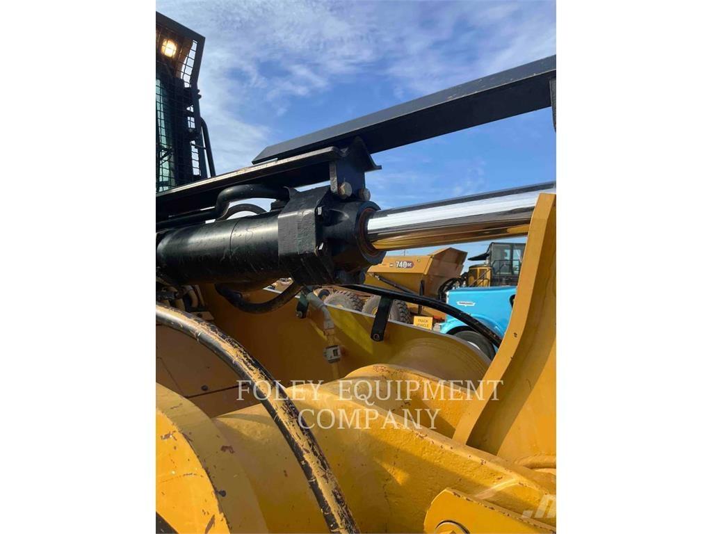 CAT 963D Telakuormaajat