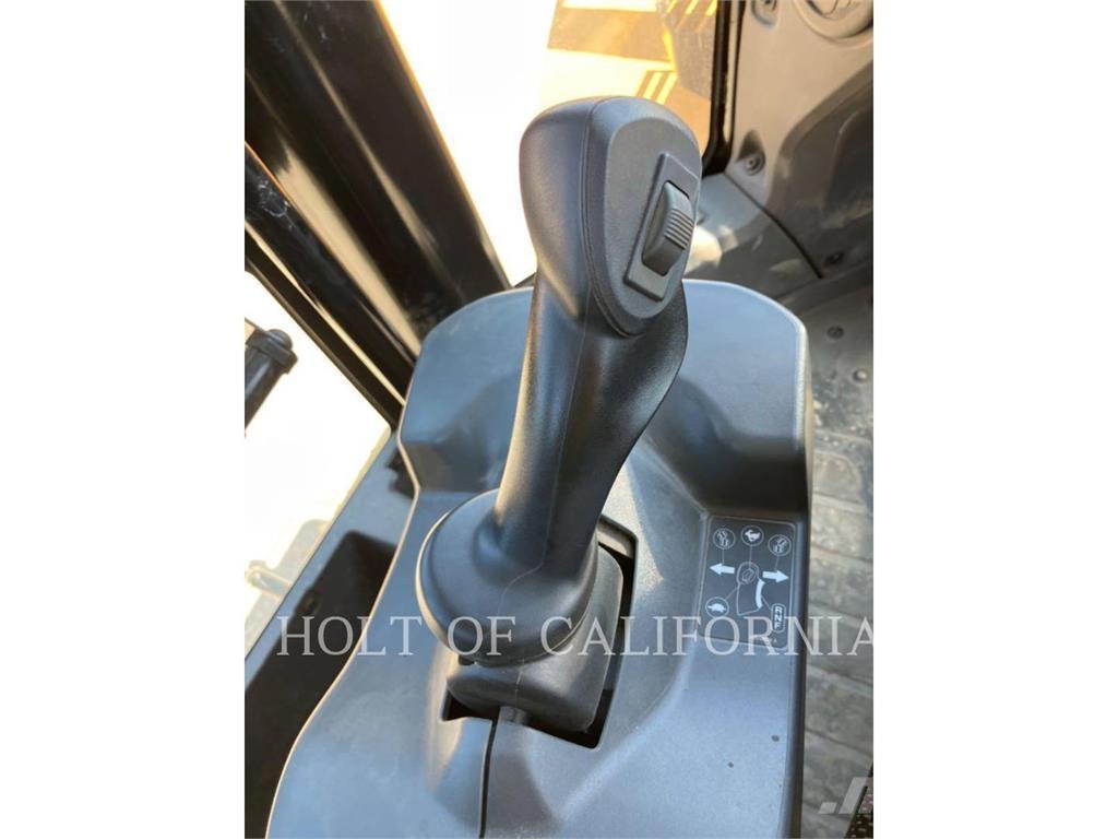 CAT 966 Pyöräkuormaajat