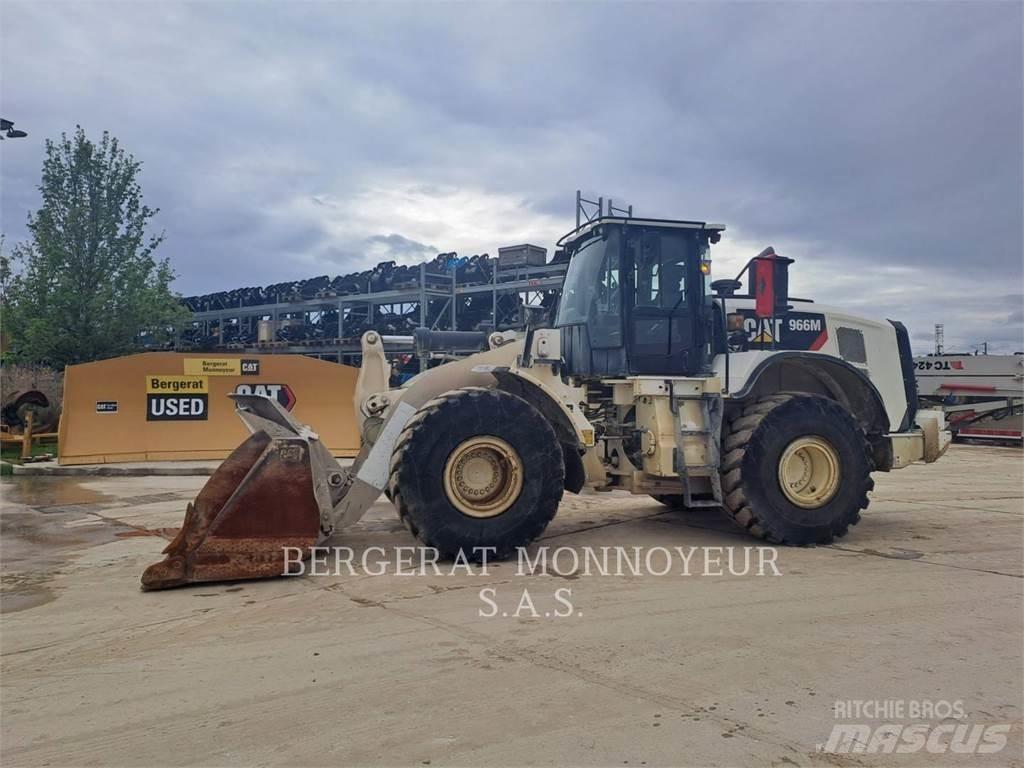 CAT 966M Pyöräkuormaajat