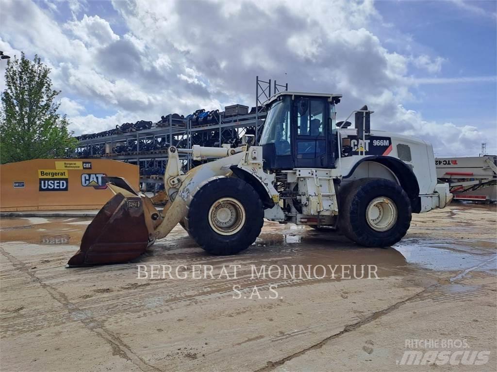 CAT 966M Pyöräkuormaajat