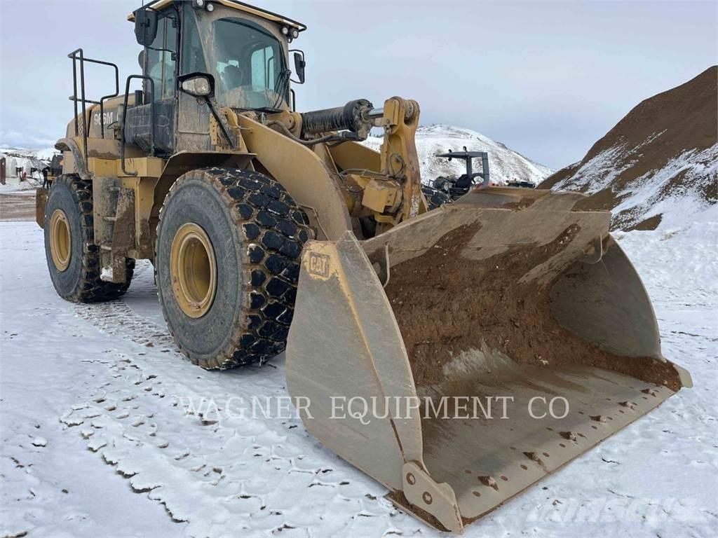 CAT 966M Pyöräkuormaajat
