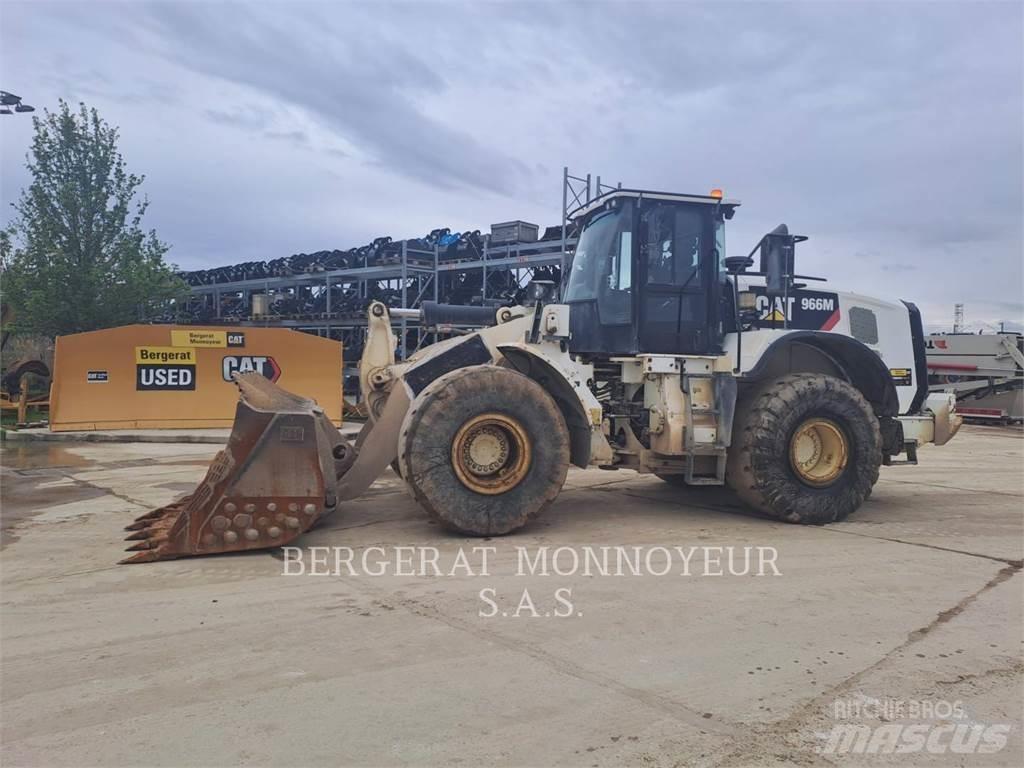 CAT 966M Pyöräkuormaajat