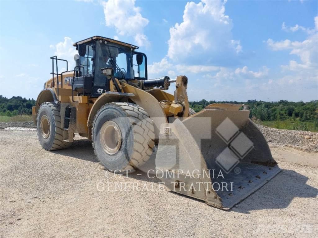 CAT 966M Pyöräkuormaajat