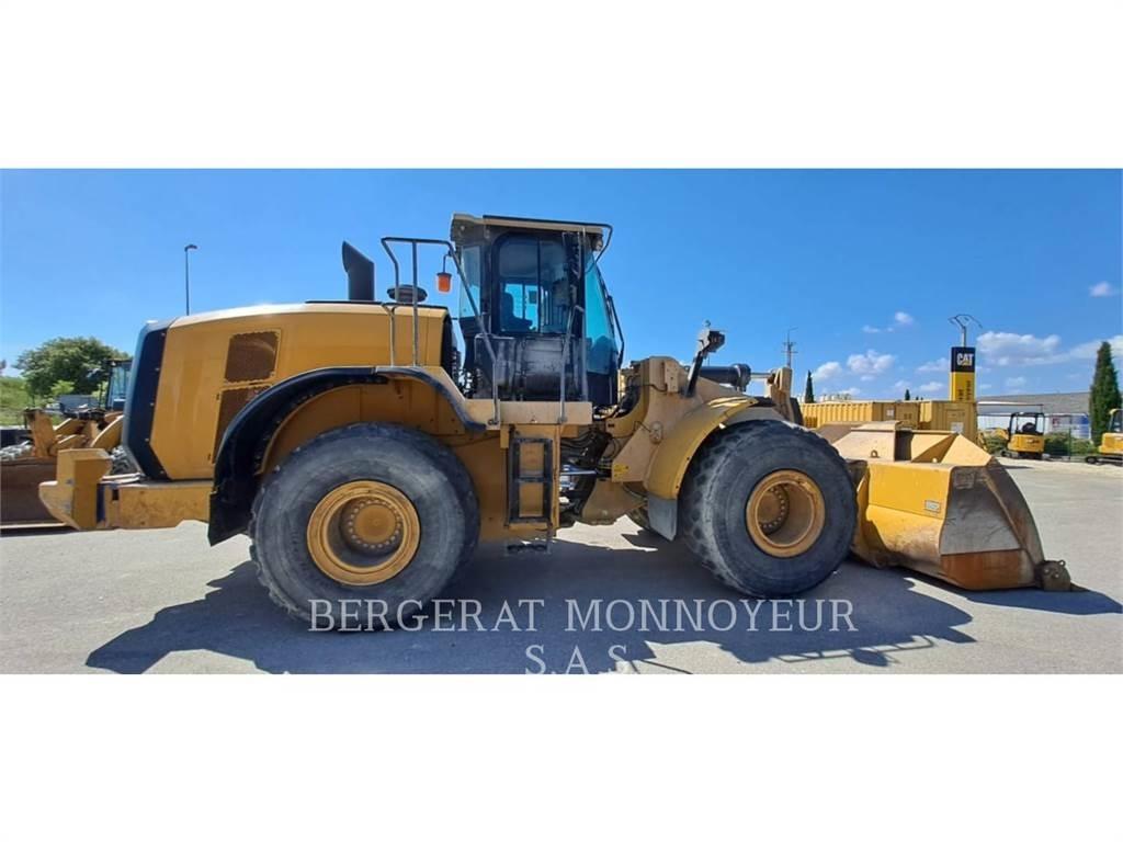 CAT 966M Pyöräkuormaajat