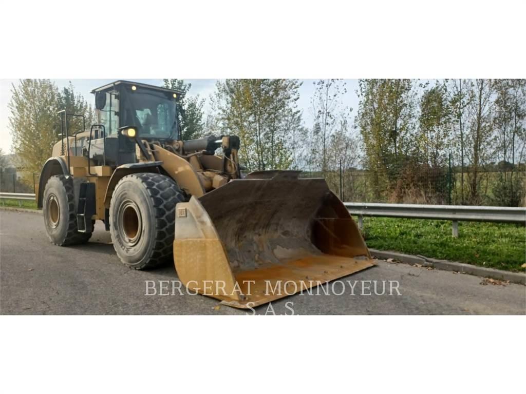 CAT 966M Pyöräkuormaajat