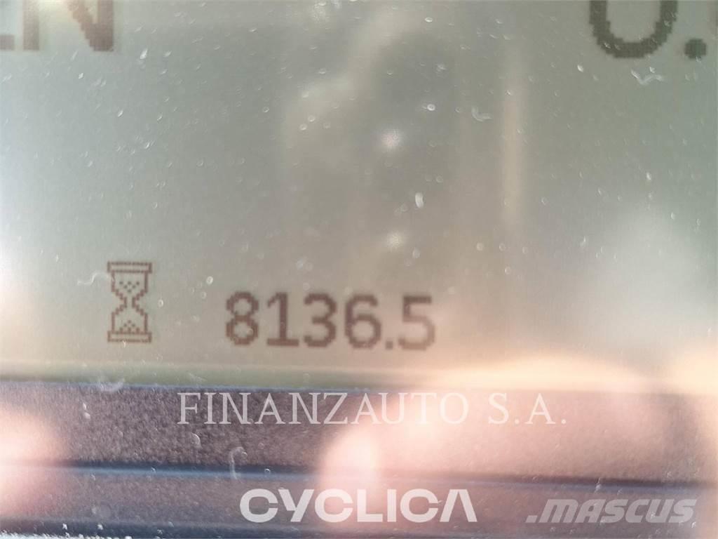 CAT 966M Pyöräkuormaajat