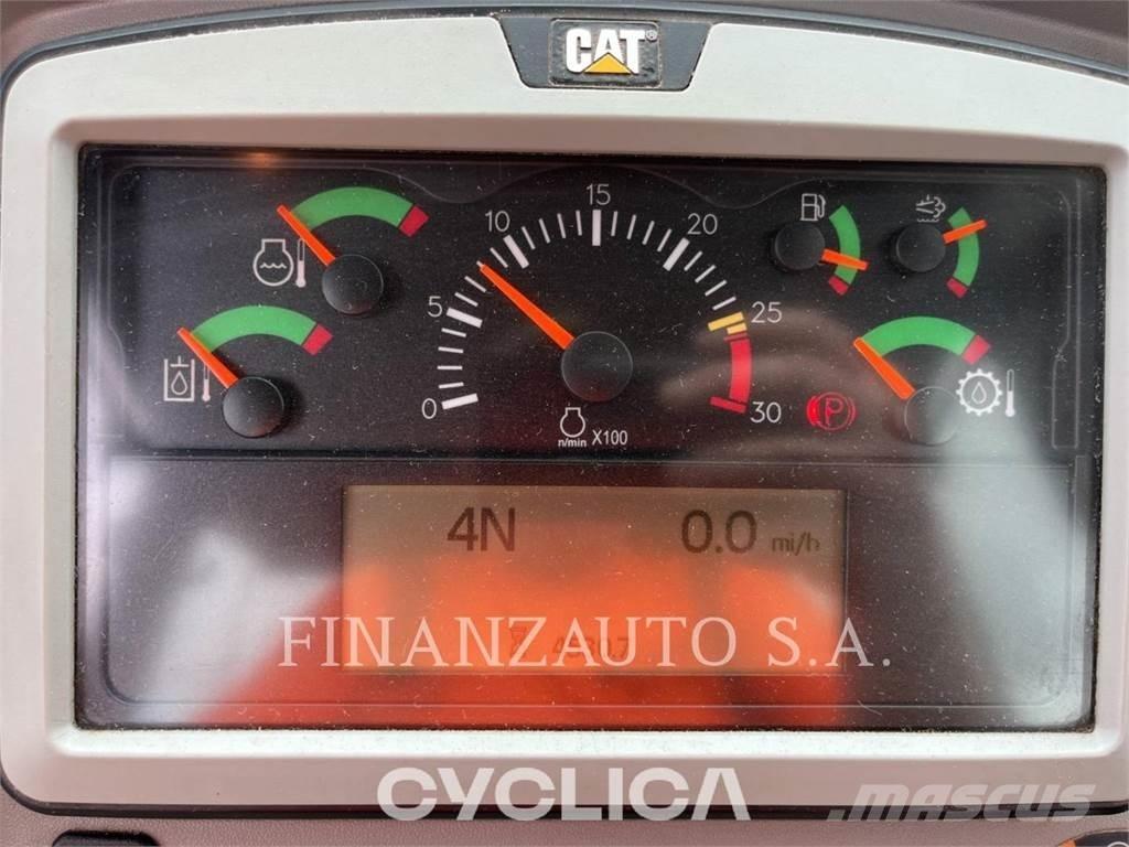 CAT 966M Pyöräkuormaajat