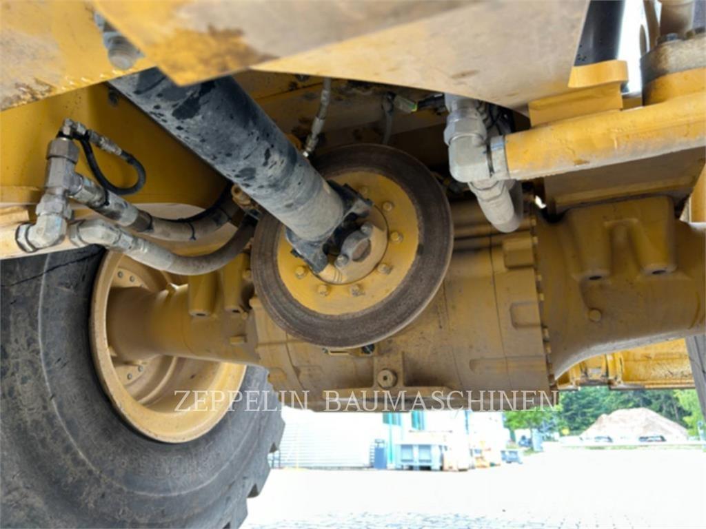 CAT 966M Wheel loaders