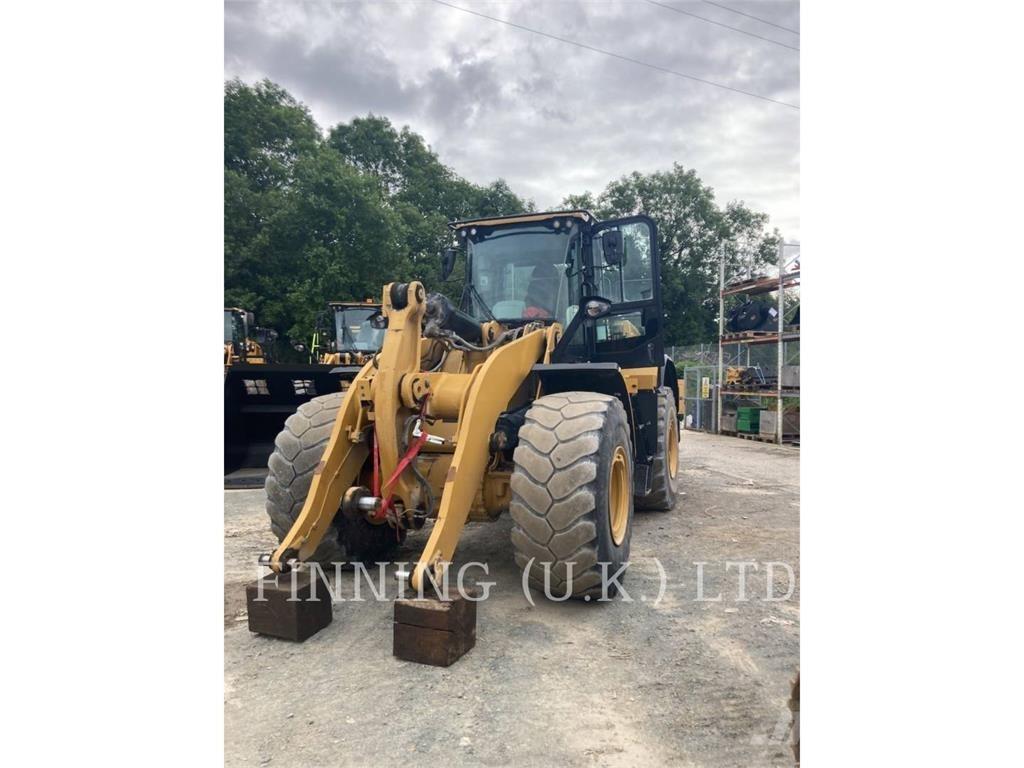 CAT 966M Pyöräkuormaajat