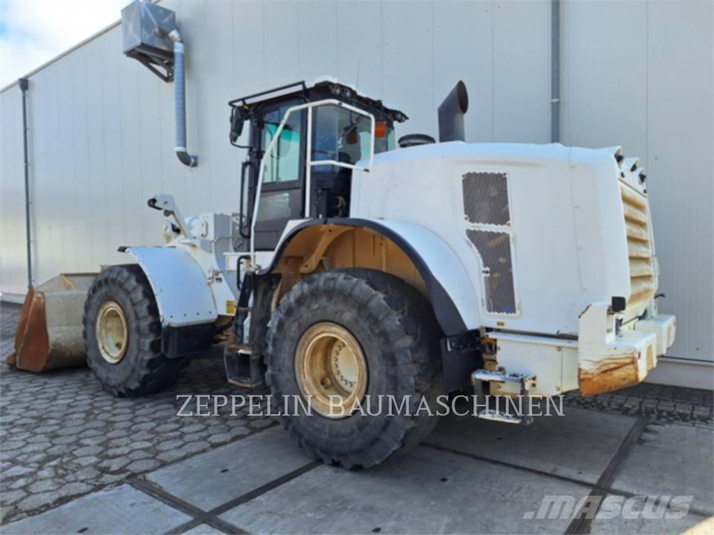 CAT 966M Pyöräkuormaajat