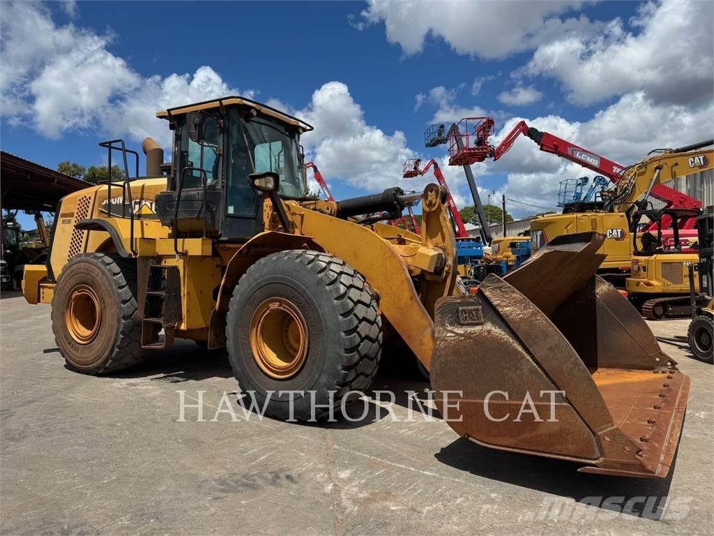 CAT 966M Pyöräkuormaajat