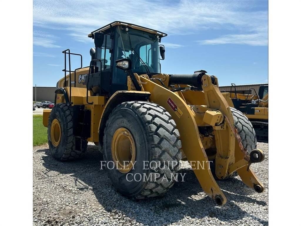 CAT 966M Pyöräkuormaajat