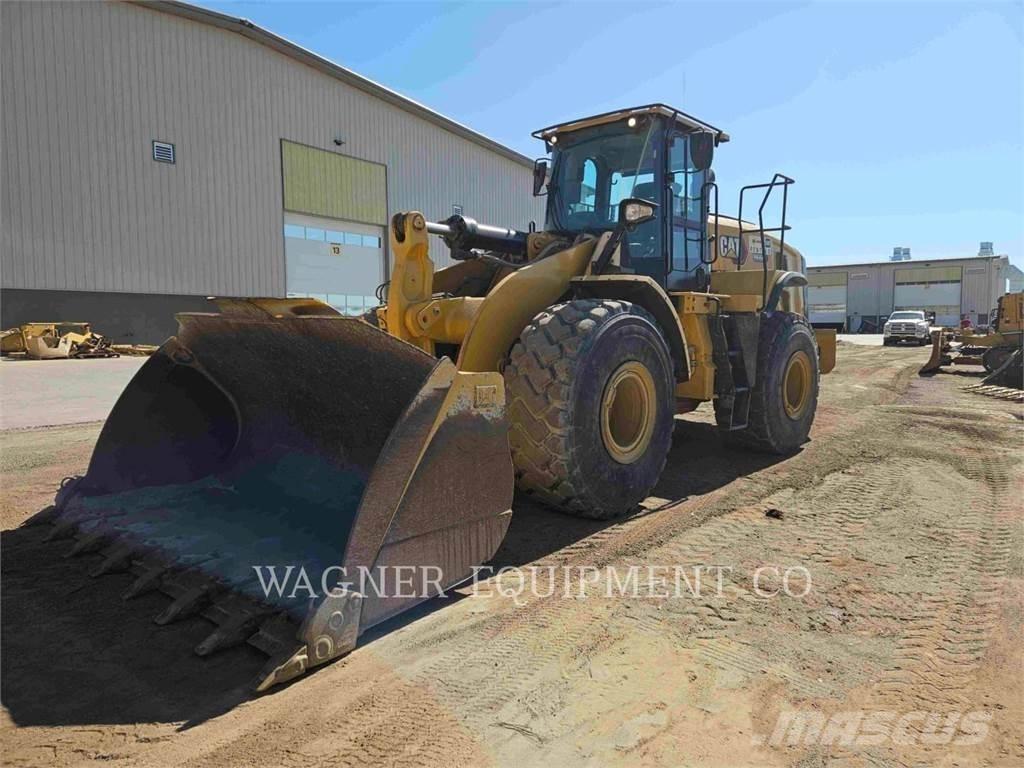 CAT 966M Pyöräkuormaajat