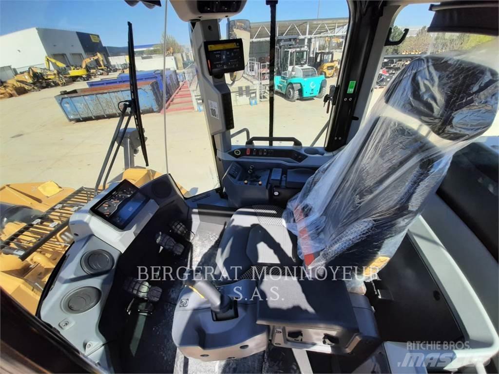 CAT 972 Pyöräkuormaajat