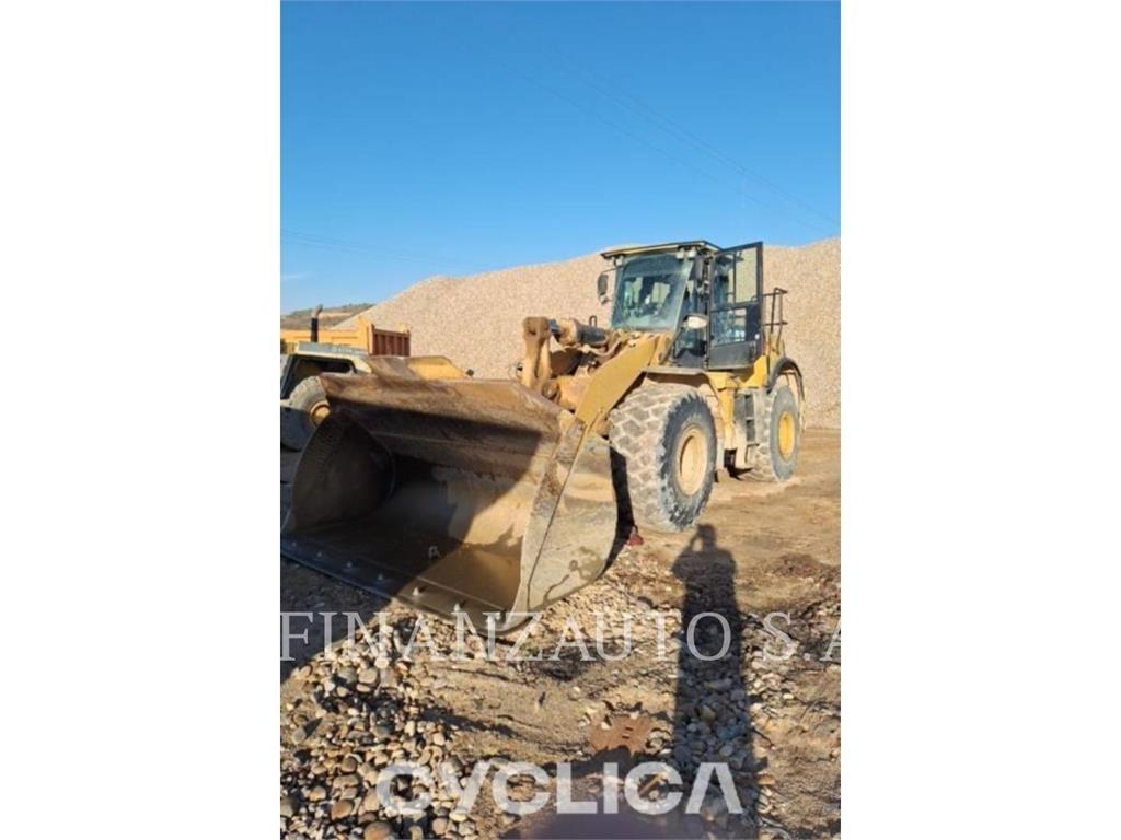 CAT 972K Pyöräkuormaajat