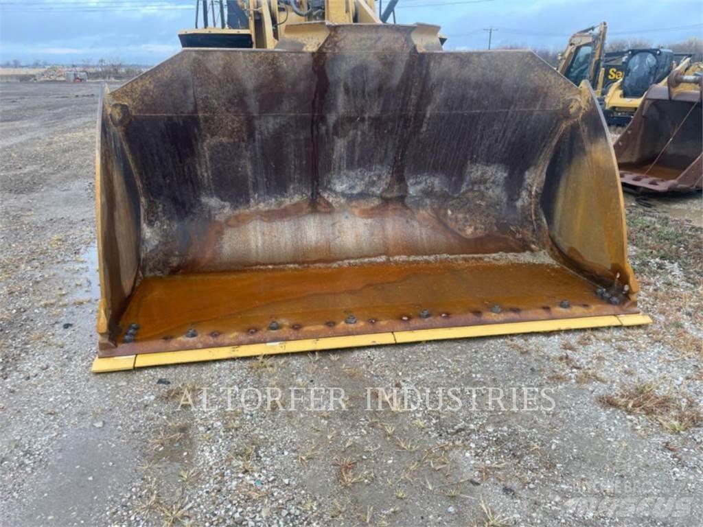 CAT 972M Pyöräkuormaajat