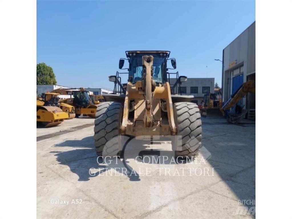 CAT 972M Pyöräkuormaajat