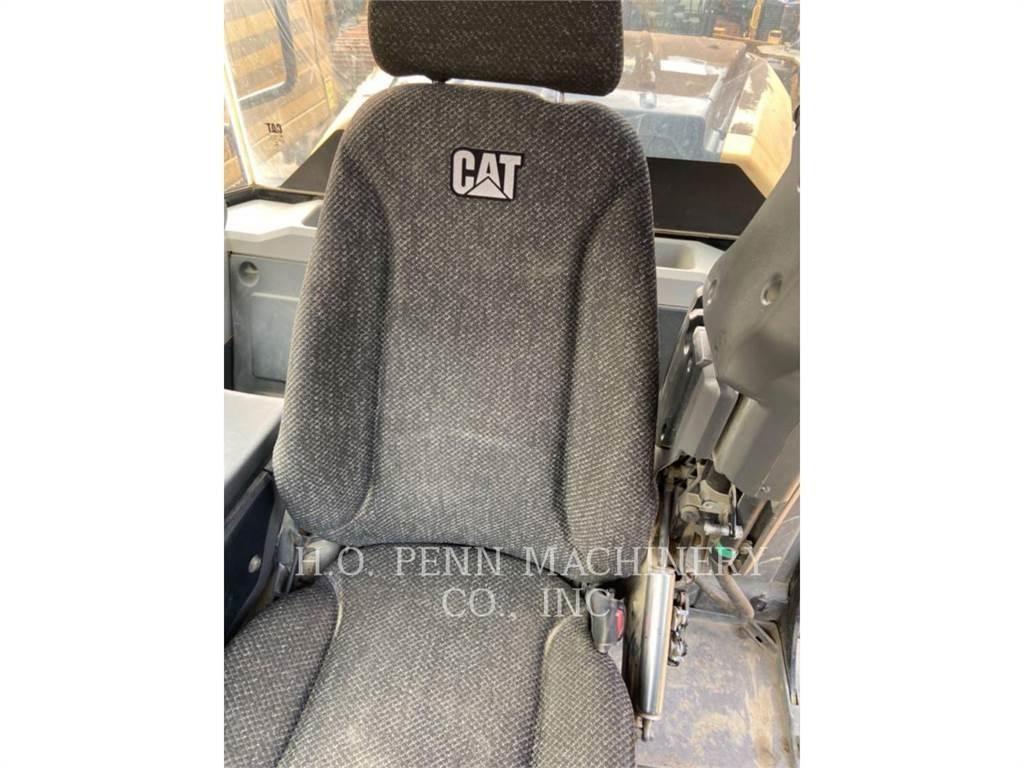 CAT 972M Pyöräkuormaajat